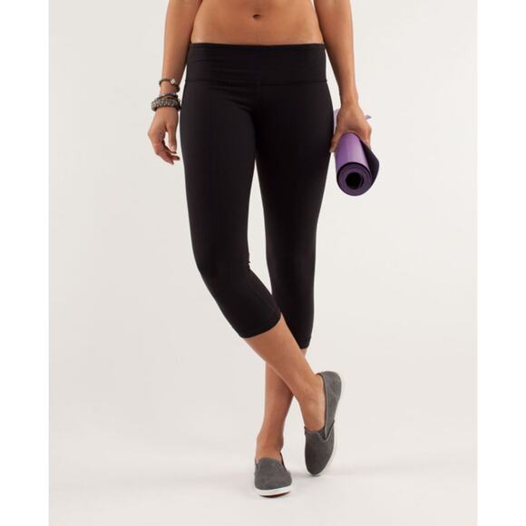 LULULEMON Women's Wunder Under Crop Leggings Size 6 Black 21" Inseam Athletic - Picture 1 of 12